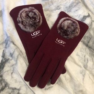 Cute maroon ugg gloves